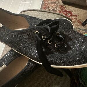 Sparkling black with lace straps